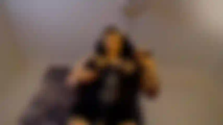 Atrelada por superiora.