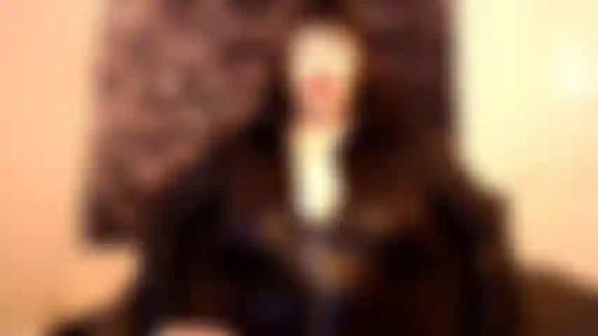 Fodida e humilhada pelo patrão.