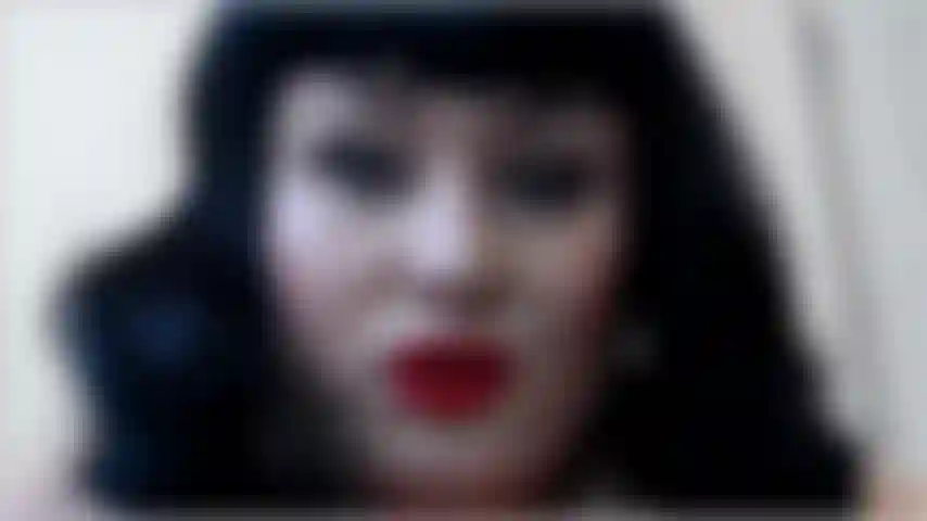 Essas caras ridículas que você faz quando está se masturbando. Eles são comédia de ouro! Quem diria que você ficaria ainda mais ridículo quando acariciar seu pau de verme?