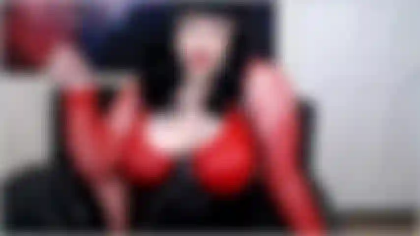 Senhorita desviante sabe o quanto seu pau é sensível. É especialmente sensível se estiver em castidade. Então agora, com esse desafio especial de masturbação, ela pretende colocar à prova essa sensibilidade!