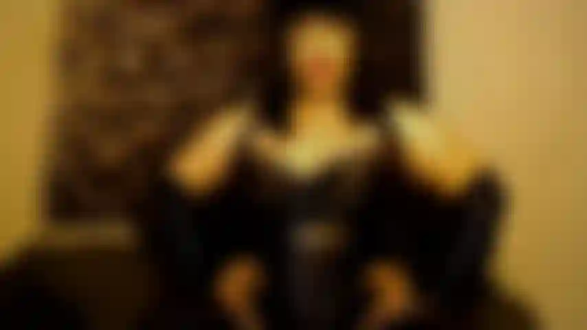 Fodida na toca do coelho.