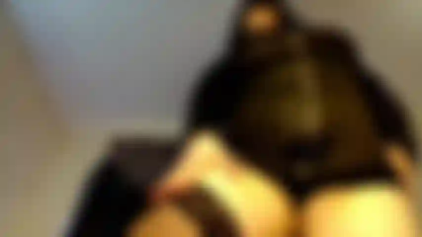 Upskirt pervertido punido.