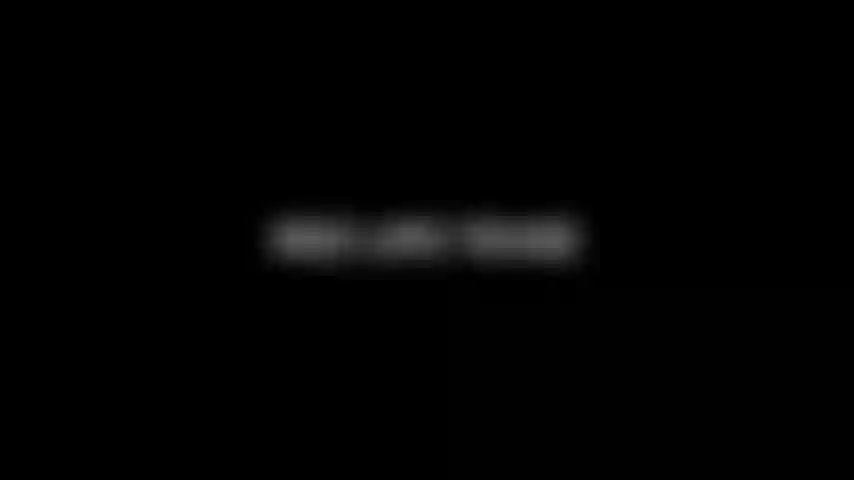 Quero que você olhe para os meus lábios lindos, carnudos, vermelhos e brilhantes. Apenas olhe e obedeça minhas instruções. E então algo muito especial vai acontecer. Poderei ler seus pensamentos. Isso mesmo. Senhor.