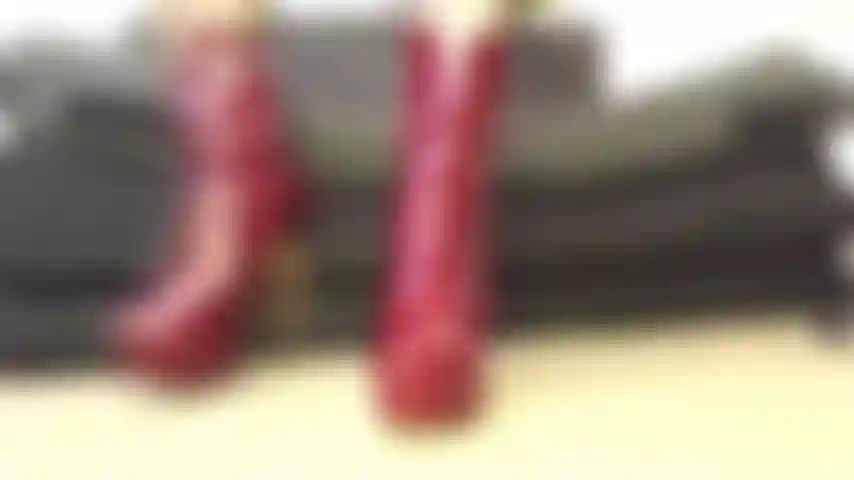 Sexy botas novas.