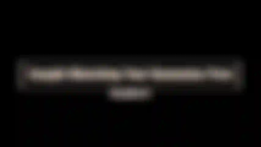 Seu colega de quarto chega em casa mais cedo do trabalho e encontra você se masturbando assistindo a um de seus vídeos pornôs e decide deixar você tentar algo real.