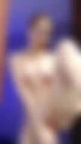 Dildo na janela.