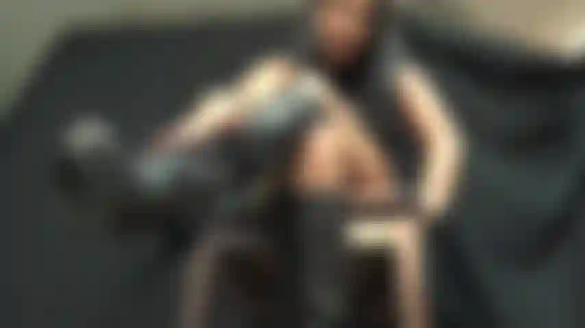 Pov. Fique de joelhos e venere minhas botas e eu as mostro. Beijo, lambo, adoro e limpo essas botas sensuais como um bom menino.