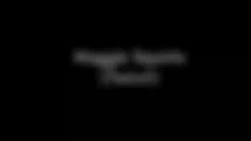 Senhorita lua tira e esguicha.