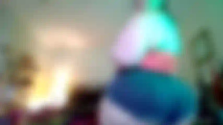 Big booty in jean shorts video for a fan with some light dirty talk