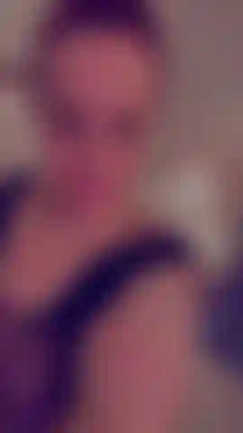 Sacudindo essa bunda lá de cima!!