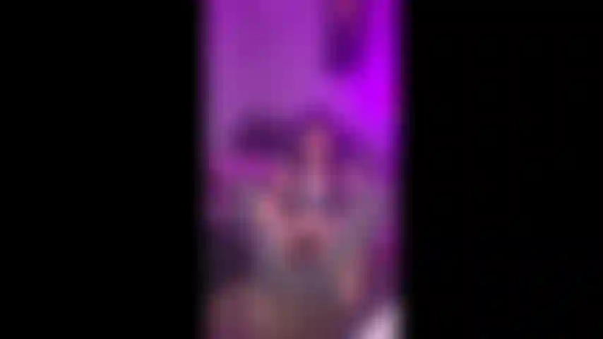 Adoradora de meias/pés suados.