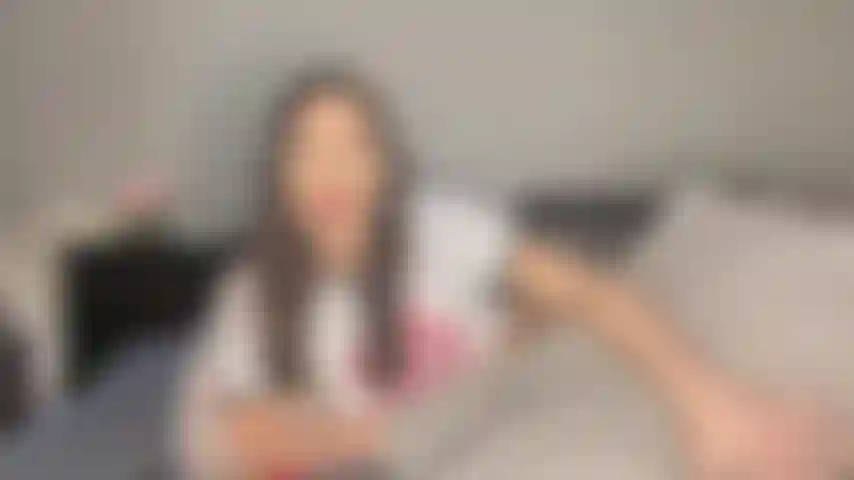 Sua colega de quarto com tesão [interpretação].