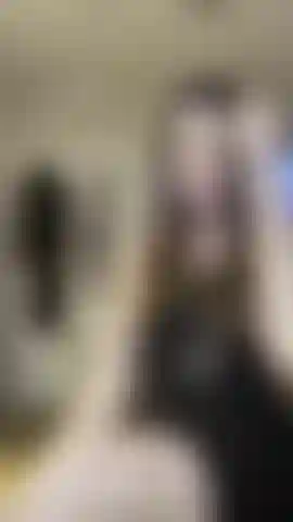 Fumando e masturbando.