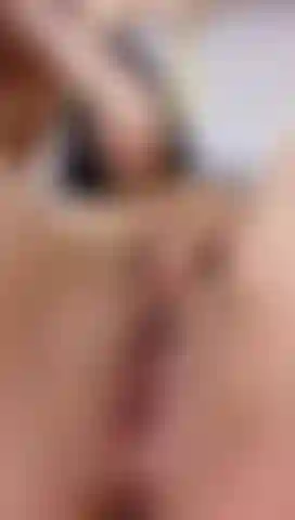 Dildo esfregando minha buceta.