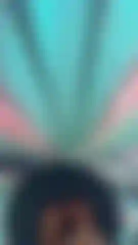 Feet show in the sunbed