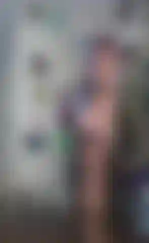 Just Sucking on a popsicle you want a lick 😋