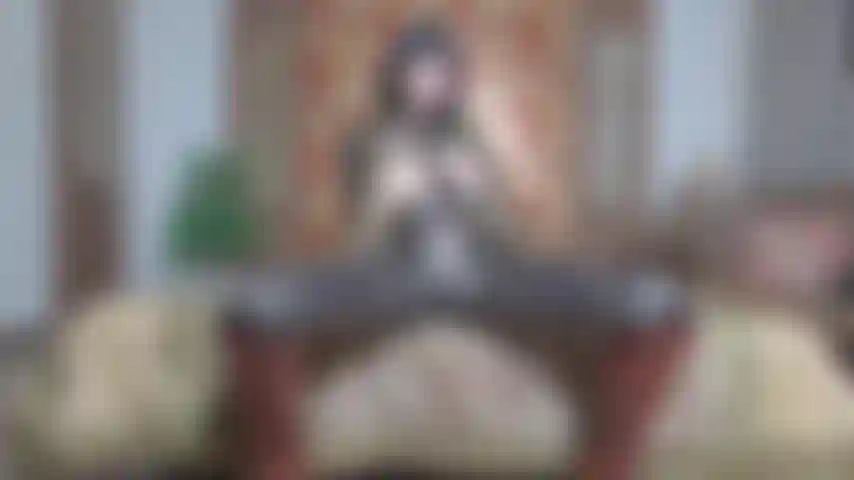 Pele sintética e leggins leo.