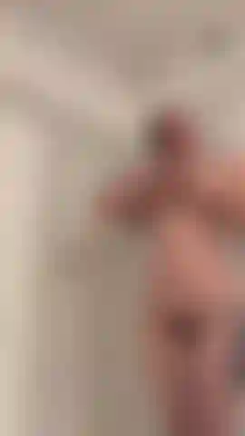 Minha linda boceta precisa da sua língua.