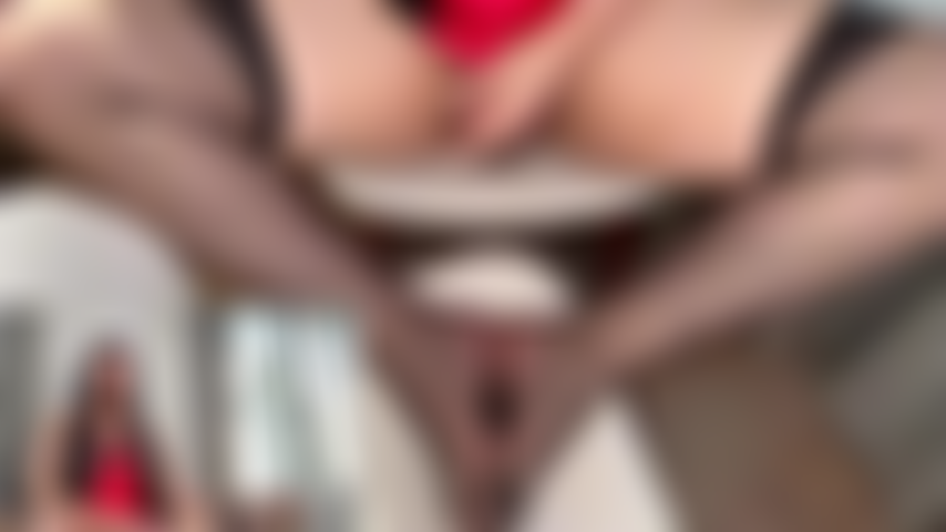 Gozando nas minhas meias.