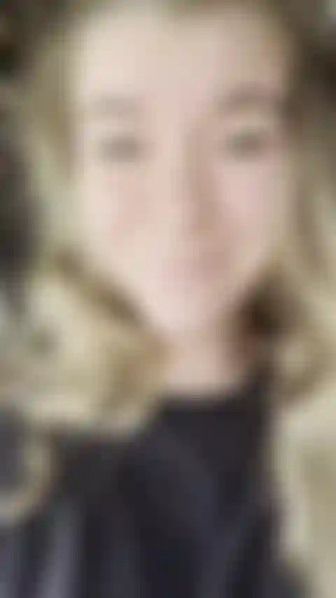 Brinco lá fora com um vibrador sendo sorrateira(:.