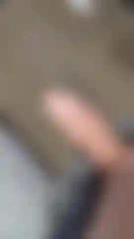 Meio que me contraindo.