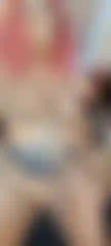 Em pé masturbando meu bbc (sem porra).