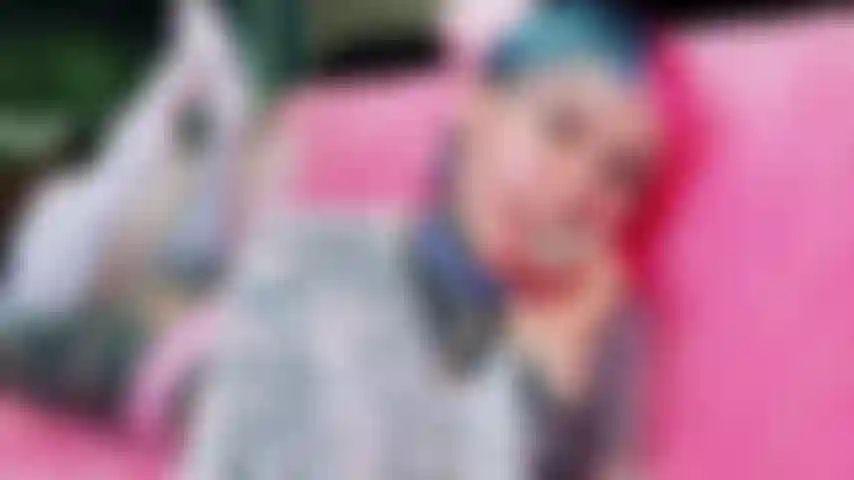 Adoro paus grandes, falo sacanagem e imploro para gozar em mim^^.