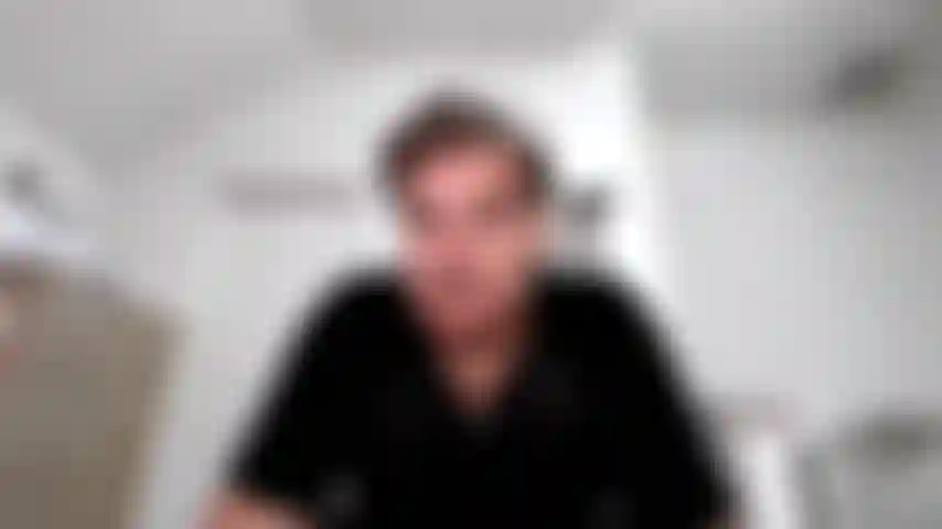 Humilhação verbal cuckold. Você tem um pau pequeno e vou engravidar sua esposa.