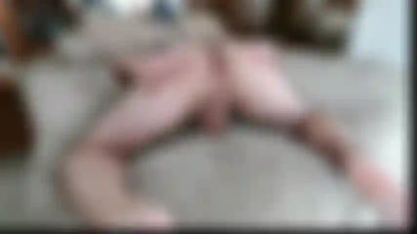 4 K 2 min de vídeo. Close extremo da bunda no ar, bochechas espalhadas.