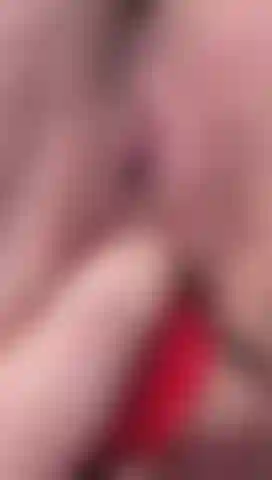 SEXY PURPPLE HAIR MILF MASTERBATING