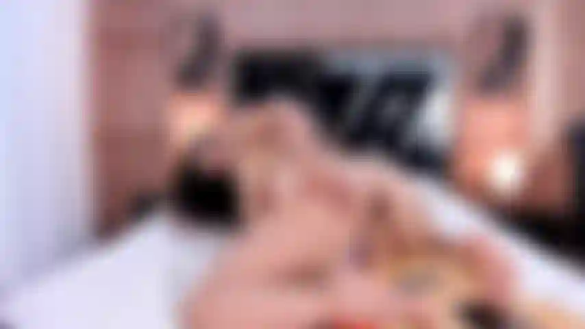 Montando meu vibrador com meu violão.