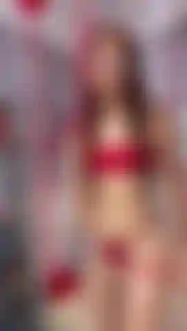 Watch me bounce my ass and masturbate for you