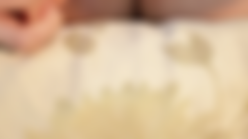 Me tocando e me fodendo.