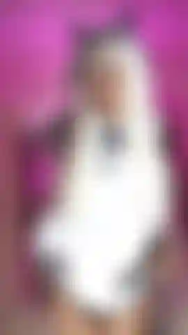 Between Lace and Forbidden Looks