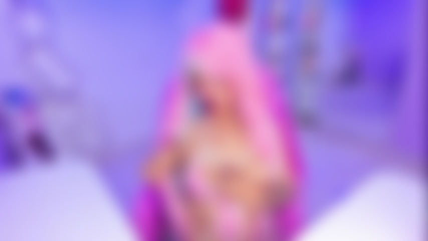 Uma linda garota de seios grandes que faz um boquete inesquecível.