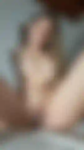 Pussy play naughty cum