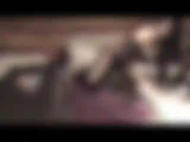 Porra, observe-me esguichar para você enquanto usava uma roupa sexy de oncinha preta e salto alto com um pouco de calcinha também >:).