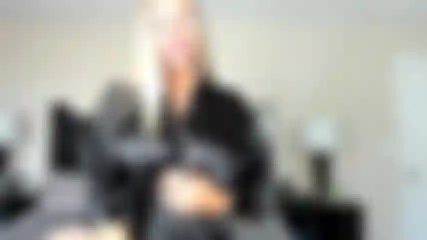 Preencha meus buracos seu menino travesso (solo) 10 min.