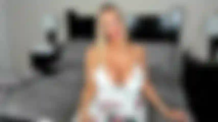 Loira peituda milf tomando bbc.