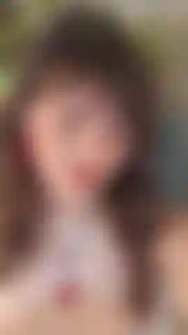 Provoco e exploro meu corpo quando estou com tesão (sem nudez).