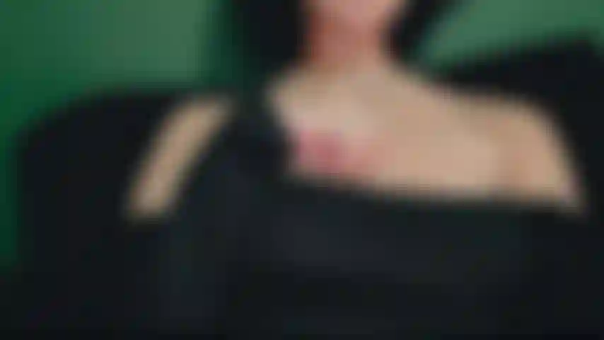 Um pouco do meu corpo (minha bucetinha e meus seios).