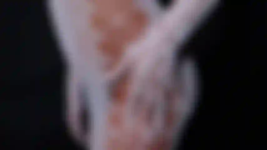 Conheça o desejo que cobre minha pele.