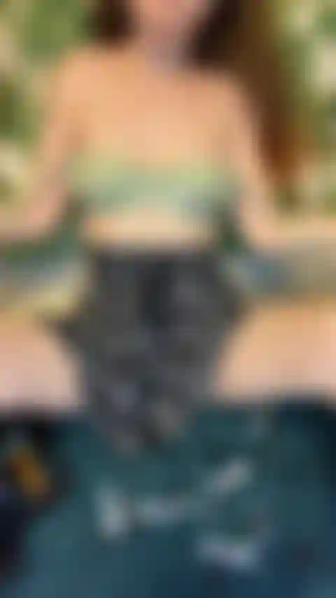 Quebrando piano (parte final chupando o dedo do pé).