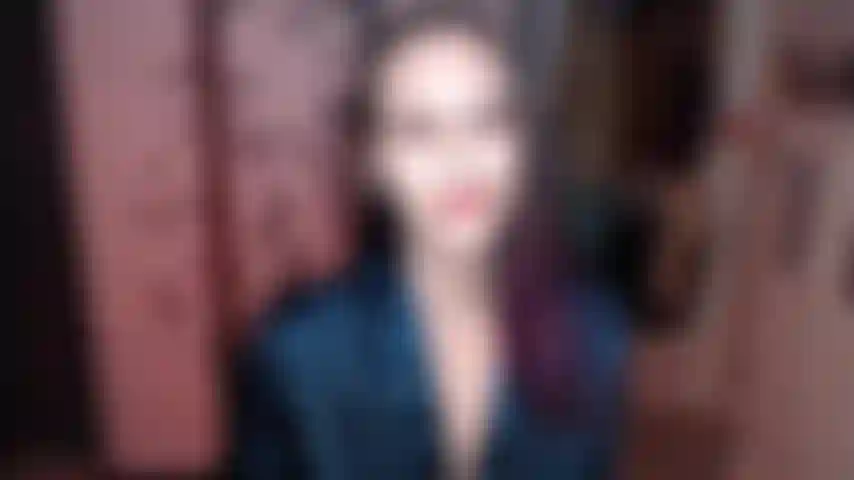 Gozando 3 vezes com 3 brinquedos diferentes.