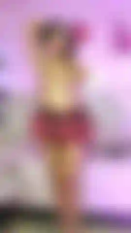 Meus peitos e minha bunda estão prontos para você.