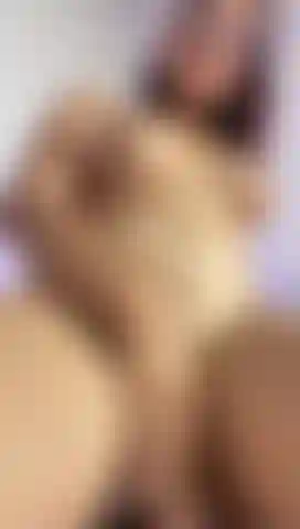 Cavalgando com meu grande dildo