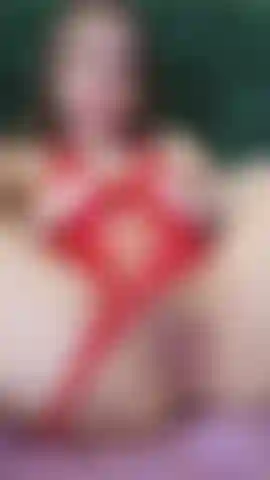 My pussy is hot, I want cock.