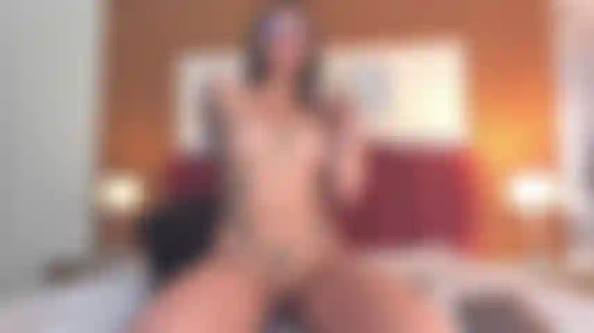 Quero cavalgar seu pau grande.