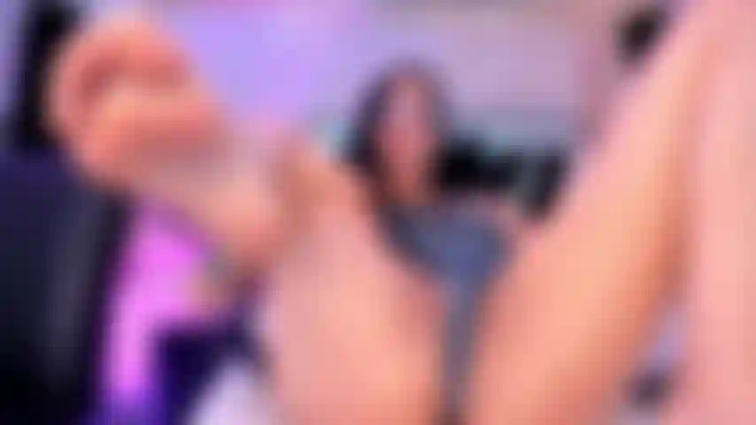 Abro minhas pernas e molhei-me.