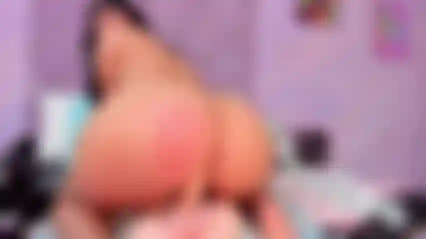 Monto meu brinquedo, sou muito gostosa.